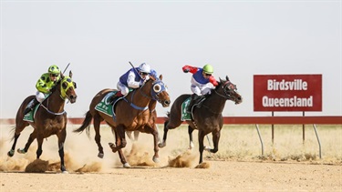 Birdsville-Races9.jpeg