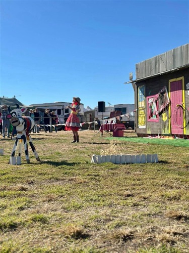 Birdsville Carnival - CrackUp Sisters live entertainment